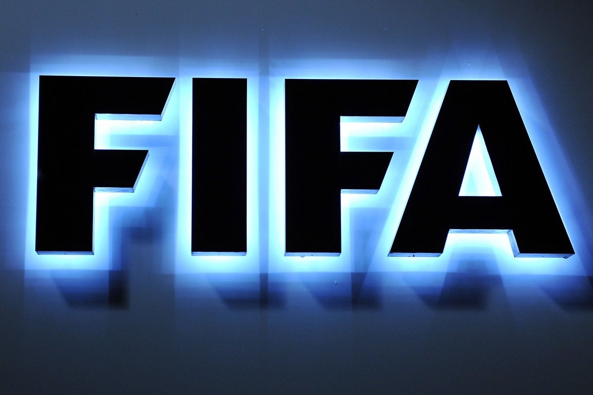 Ảnh hưởng của FIFA và sự phát triển sự nghiệp quốc tế